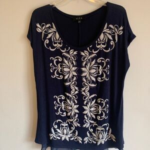 B.L.U.E Top Women’s blue with white round neck short sleeve size L